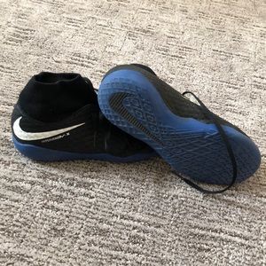 Nike indoor soccer shoes